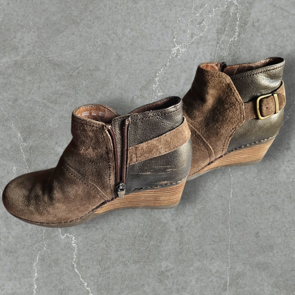 Dansko two tone brown taupe suede leather booties with buckle detail Womens 8 - Picture 6 of 11